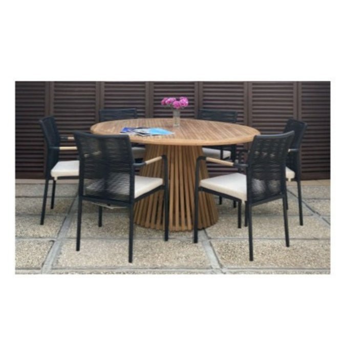 Nusa Dua Dining Table 150 cm with Skanor Dining Armchair