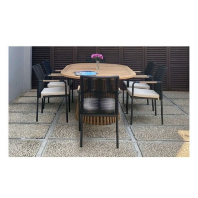 Nusa Dua Oval Dining Table with Skanor Dining Armchair
