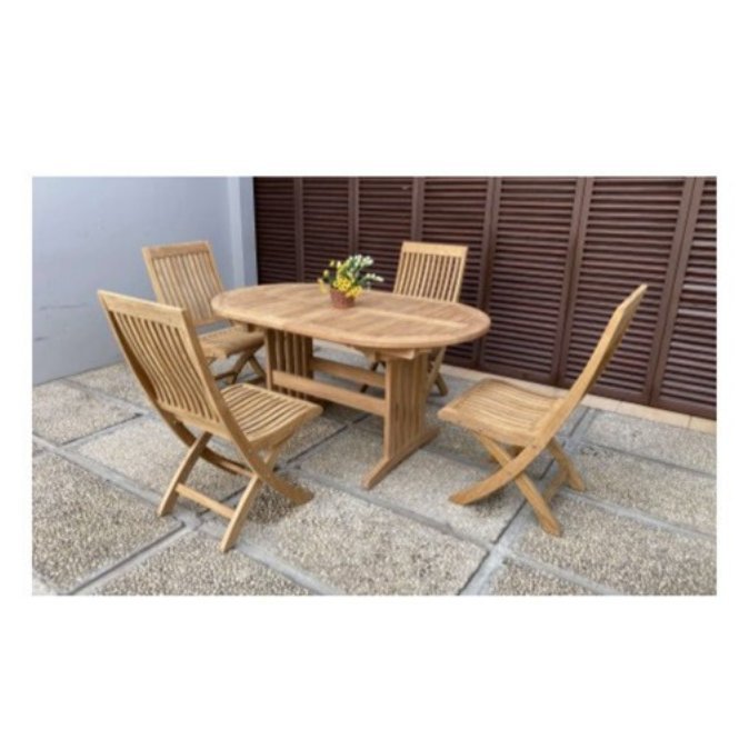 Surabaya Oval Extension Table 150–210 cm with Bali Folding Chair