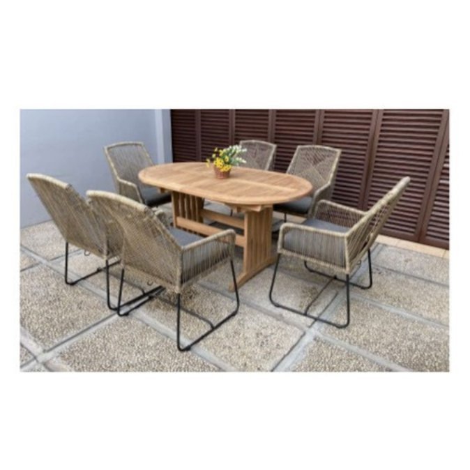 Surabaya Oval Extension Table 150–210 cm with Denpasar Dining Armchair