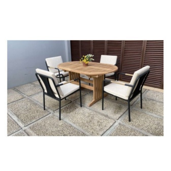Surabaya Oval Extension Table 150–210 cm with Hollviken Armchair