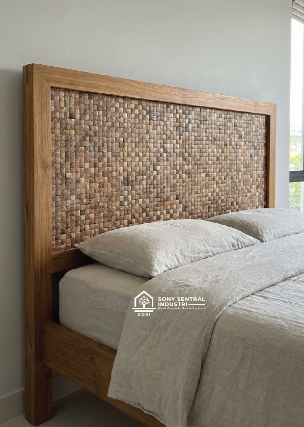 Tropical CocoShell Teak Bed